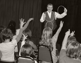 Artiste magicien à Gap pour spectacle de magie enfants
